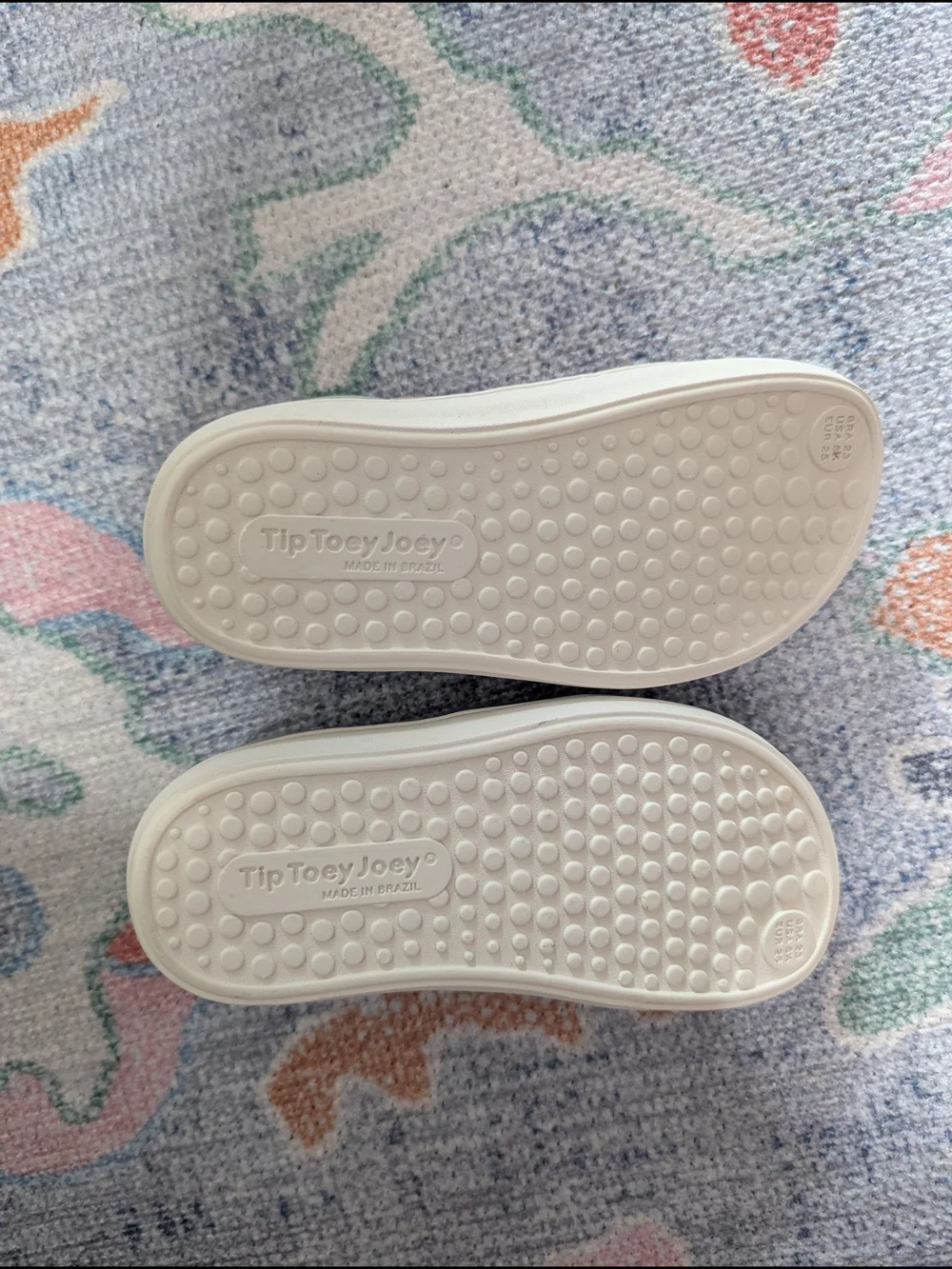 Tip Toey Joey Shoes size 8.5